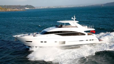 VALGE KAUNITAR: Luksusjaht Alexandra varastati 2018 San Remo sadamast, laeva kadumist uurivad Itaalia võimud.