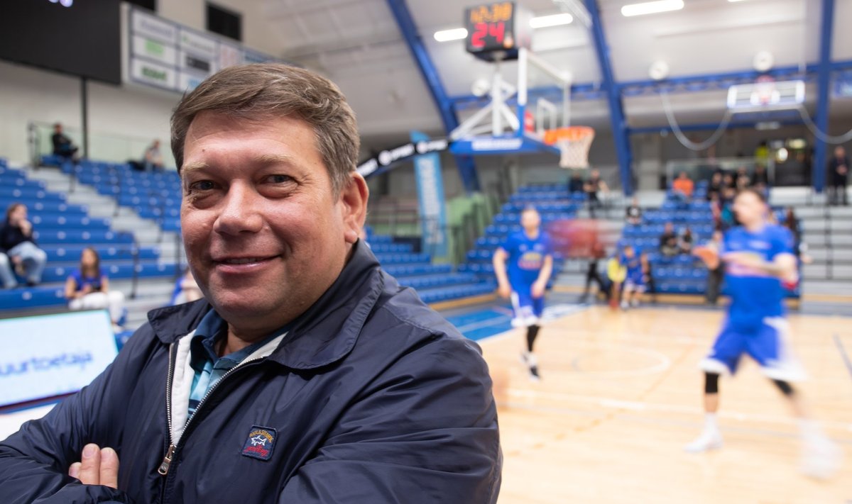 OlyBet korvpalli meistriliigas algas poolfinaalseeria BC Kalev/Cramo ja Pärnu Sadama vahel. Kalev/Cramo võitis 91 : 85
