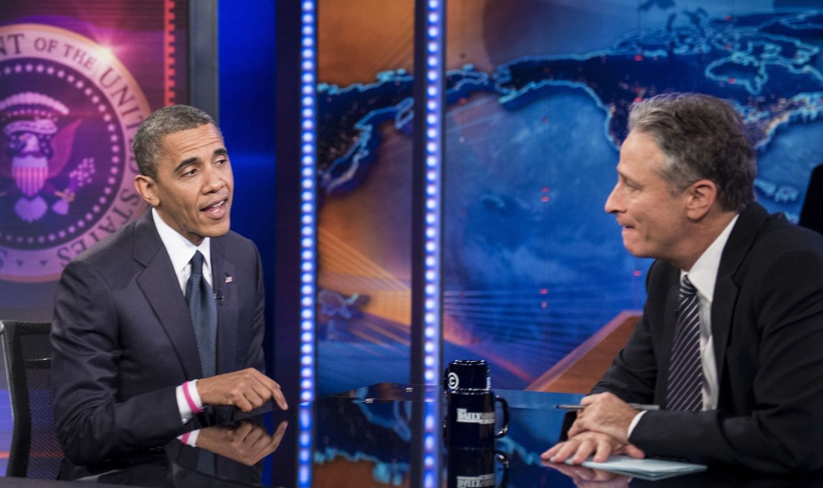 Jon Stewarti (paremal) satiiriline uudistesaade The Daily Show muutus niivõrd tõsiseltvõetavaks, et sinna soovisid pääseda ka päris otsustajad, sealhulgas USA president Barack Obama. 