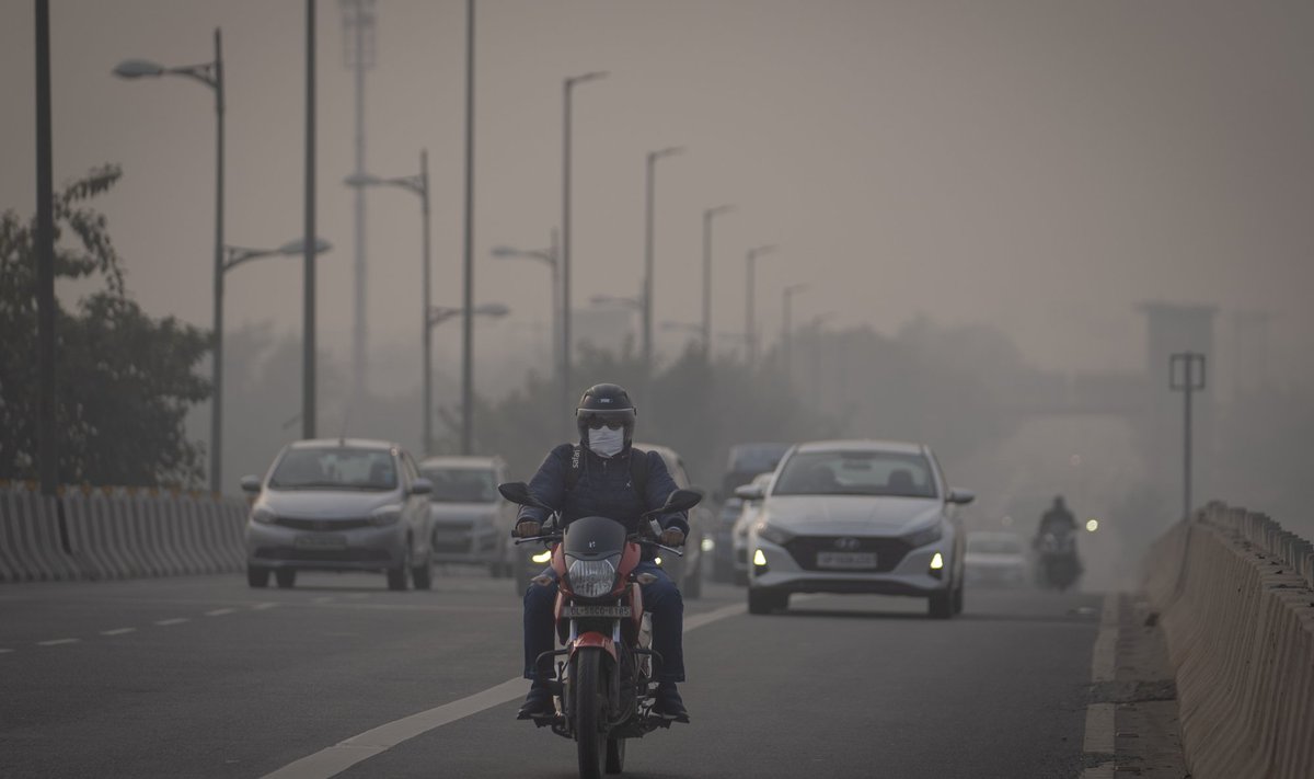 New Delhi õhusaaste on sundinud inimesi kandma maske 