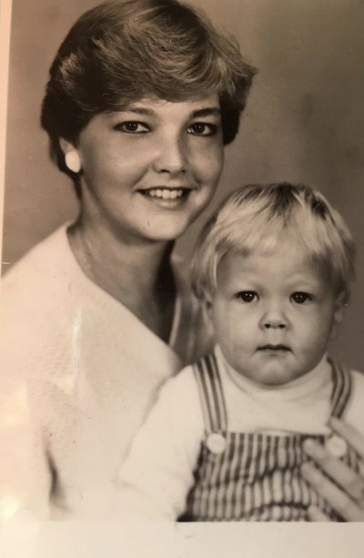 Katrin aastase pojaga, 1985