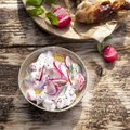Jogurtiga grilli ääres — jogurtimarinaadis kana ja jogurtidipid