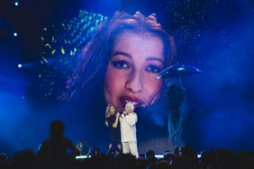FOTOD | Meeletu mass! „Suudlev Tartu“ kontsert meelitas raekoja platsi rahvast kummi