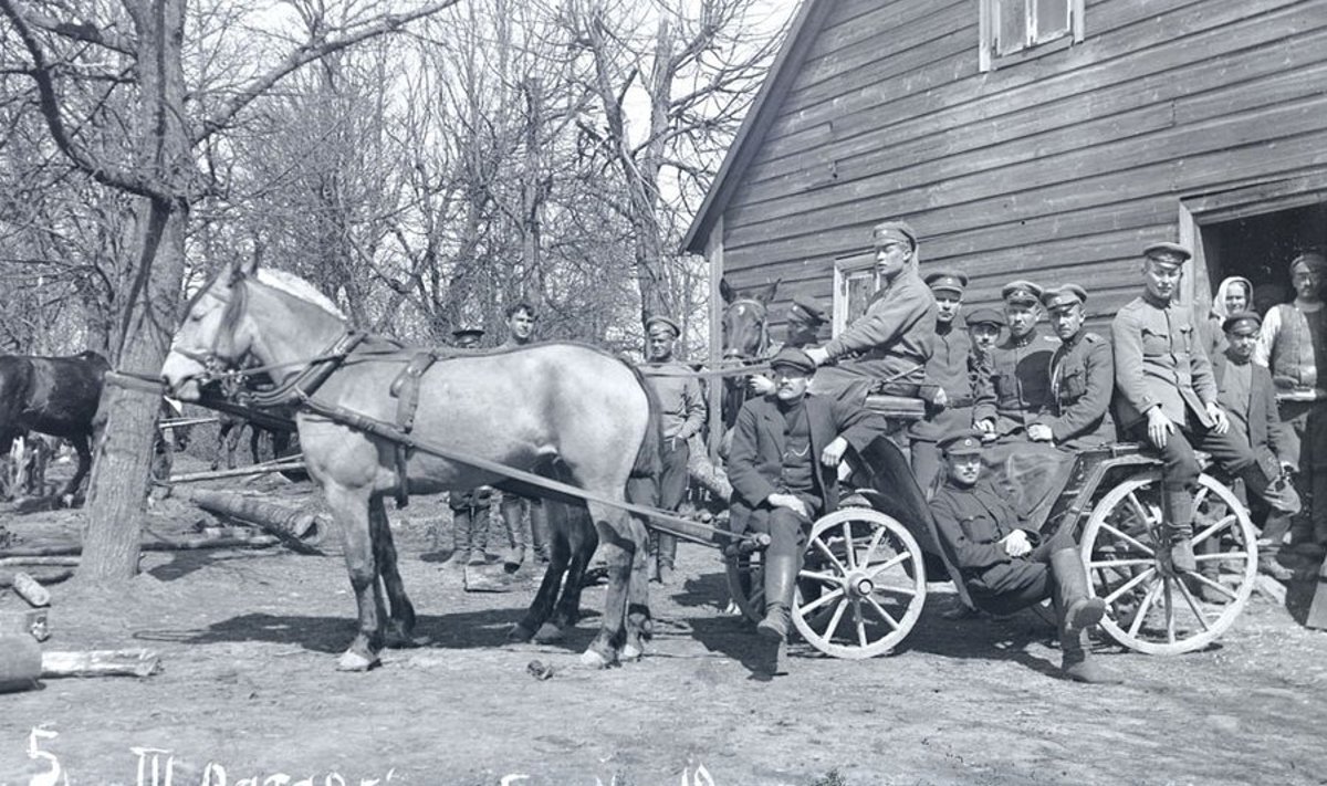 3. patarei võitlejad oma sõjaratsuga 1919. aasta maikuus.