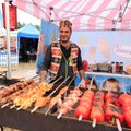 DELFI VIDEO JA FOTOD: Grillfest tõi Pärnu toiduhuvilisi täis