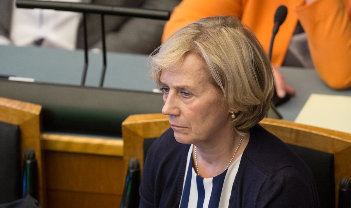 Marina Kaljurand ametivannet andmas, peaministri poliitiline avaldus