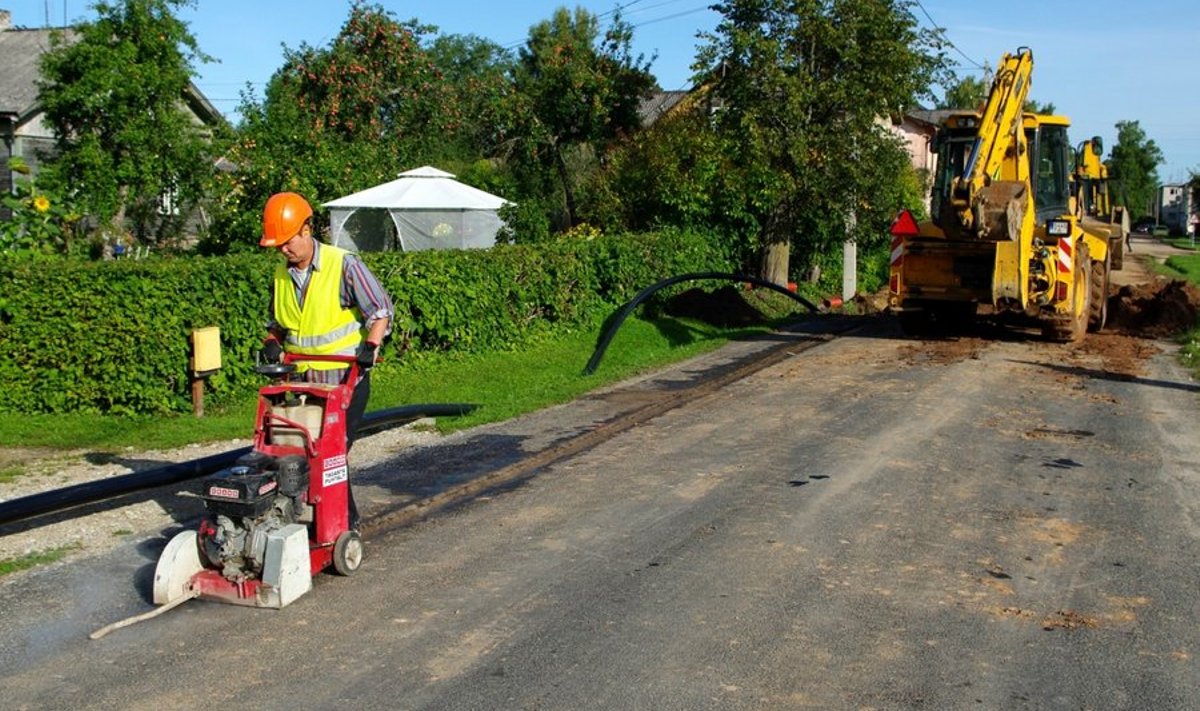 Pärnu tänava vee- ja kanalisatsioonitrassi ehitustööd Mõisakülas tänavu septembris