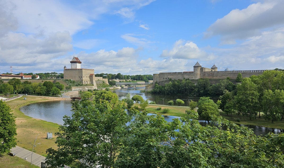 Пограничный пункт. Нарва.