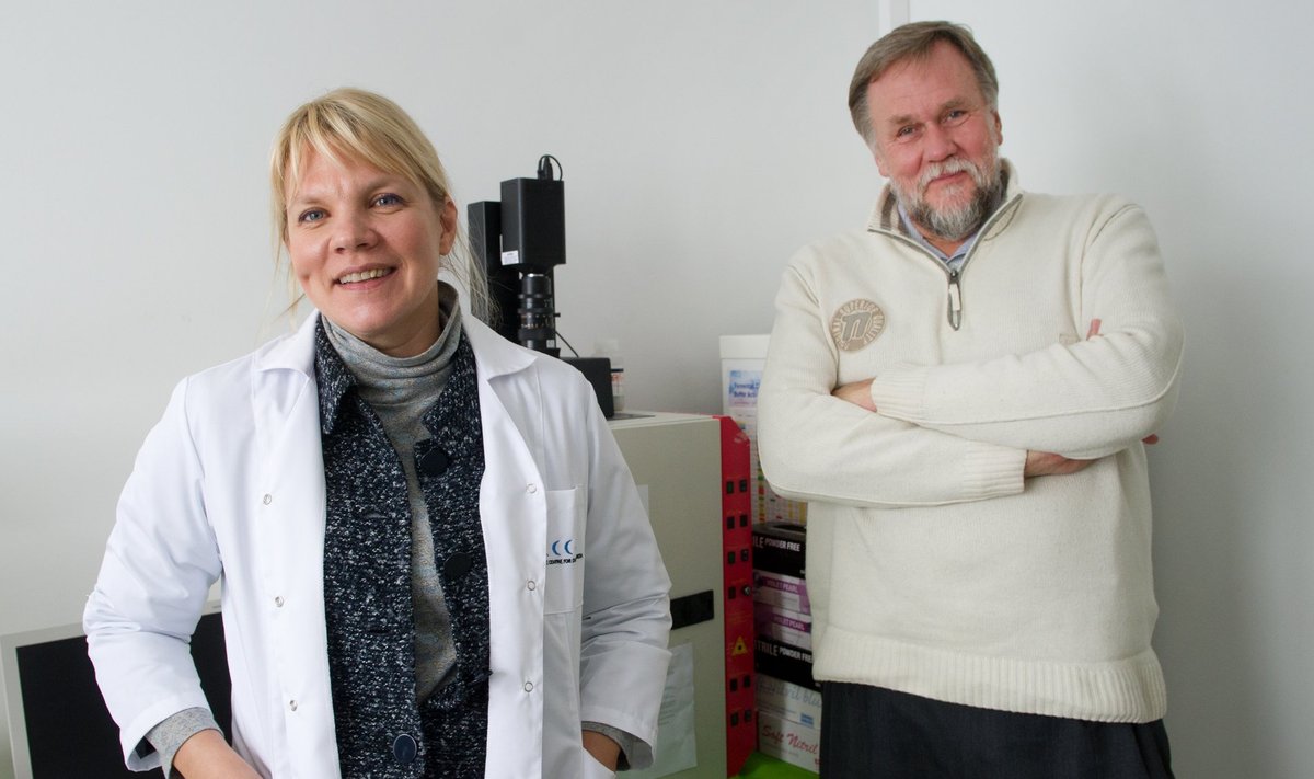 Kaia Palm ja Toomas Neuman on optimistlikud ja arvavad, et lihtne ja kiire vähianalüüs jõuab patsiendini juba lähimatel aastatel.