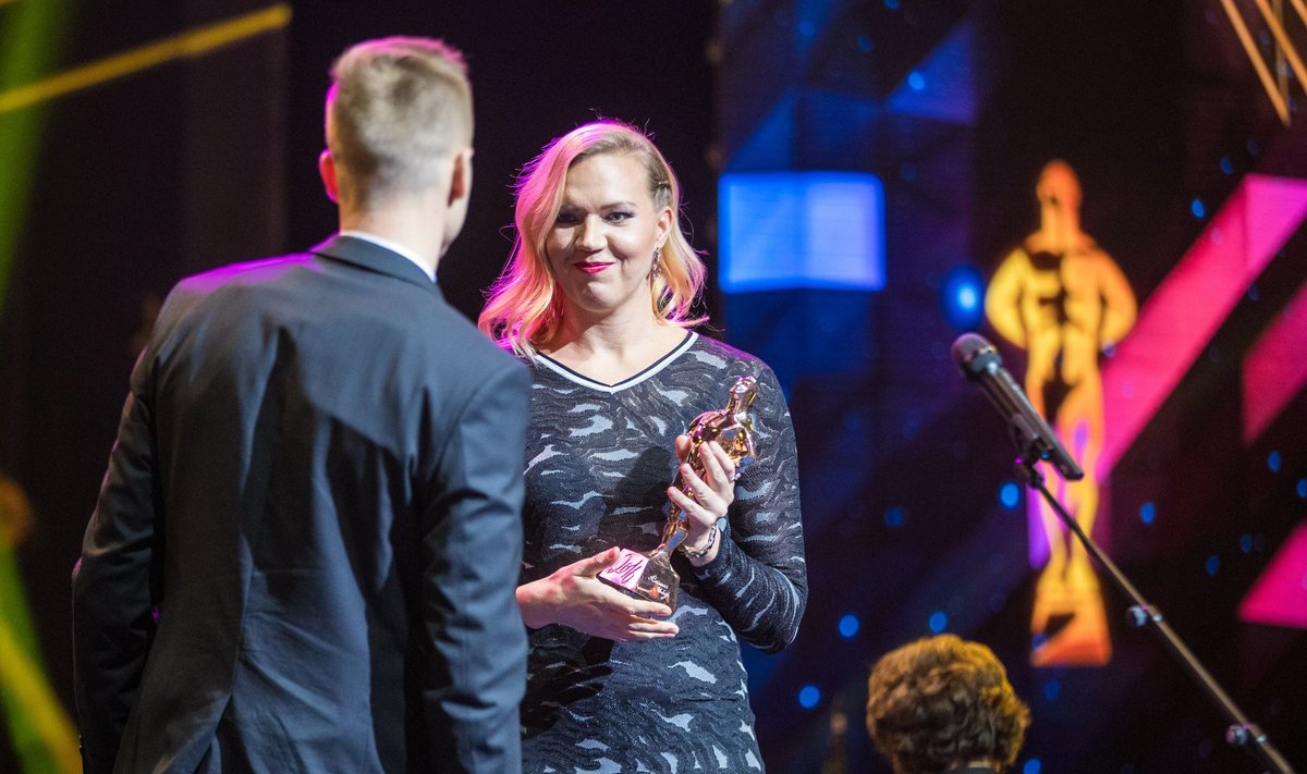 Kaia Kanepi andmas Rasmus Mägile üle 2016. aasta parima meessportlase tiitlit. Tänavu on Kanepi ise nominentide hulgas. Endal on tal selline "Kristjan" kapis 2008. aastast.