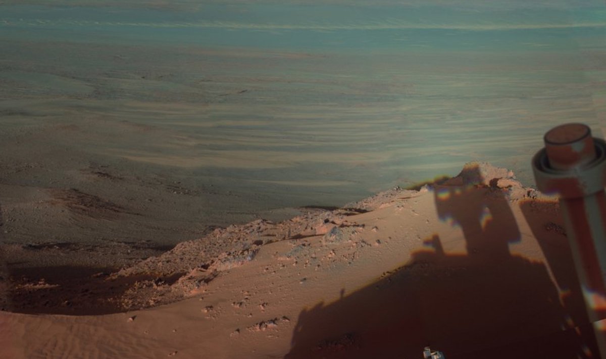 Curiosity foto Marsi maastikust