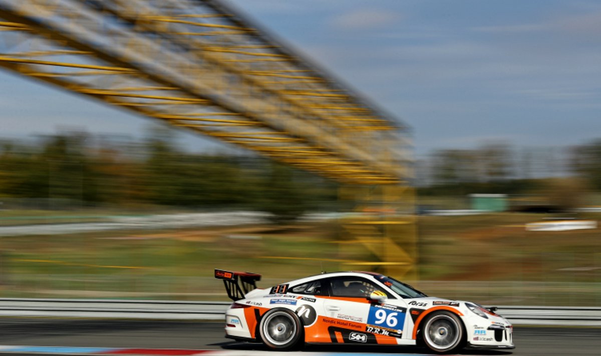 EST 1 Racing meeskonna Porsche Brno rajal