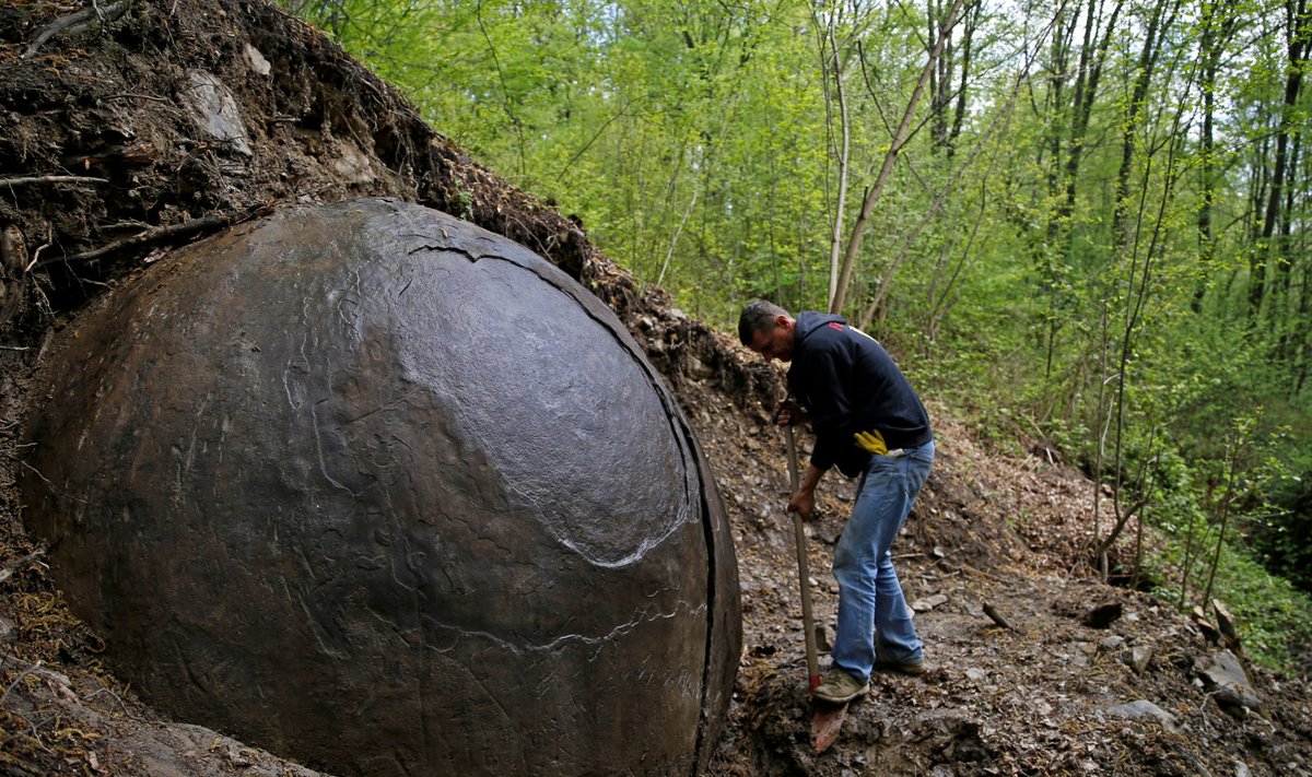Bosniast leitud kummaline kivikera.