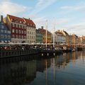 В Копенгагене неизвестный ранил двух полицейских