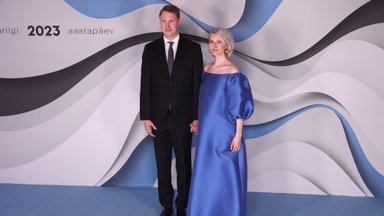 FOTOD | „Esimene deit üle väga pika aja.“ Raimond ja Jane Kaljulaid tähistasid viiendat pulma-aastapäeva