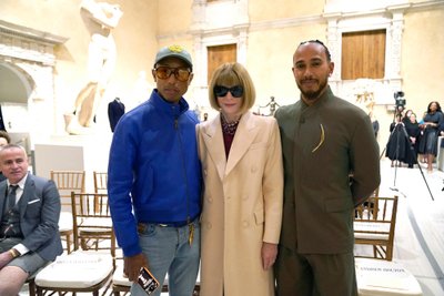 Pharrel Williams, Anna Wintour ja Lewis Hamilton Metropolitani kunstimuuseumis 9. oktoobril.