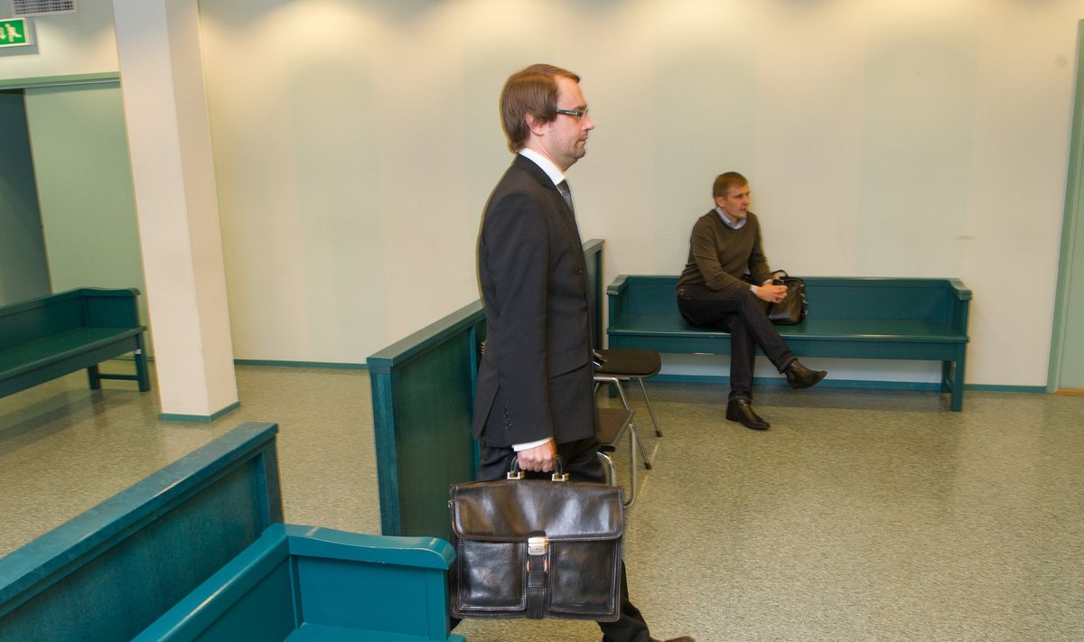 Riigiprokurör Steven-Hristo Evestus kohtusse saabumas.