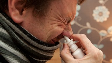 В аптеках не найти: поможет ли проблема с поставками спреев для носа побороть зависимость от них?