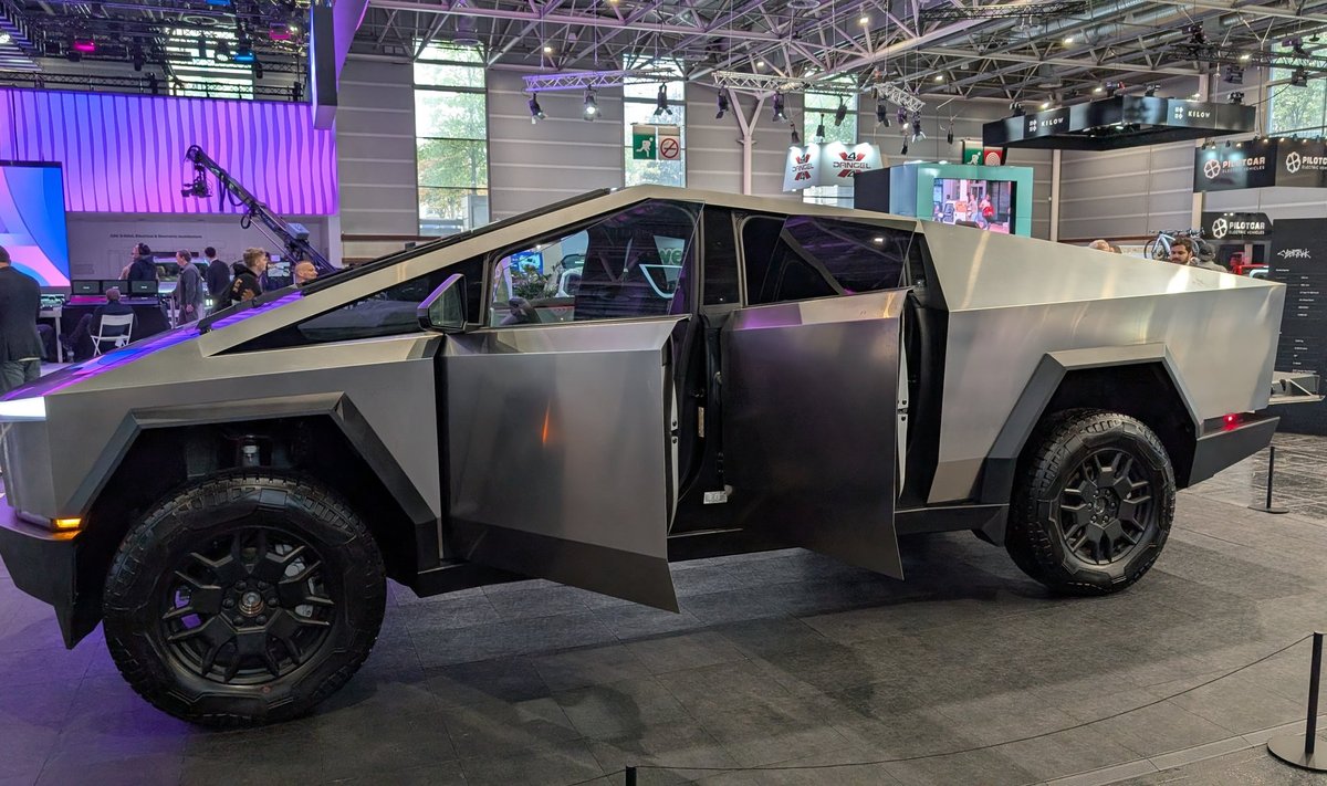 Tesla Cybertruck