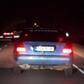 Скандал в Таллинне: может ли полиция увозить на штрафстоянку машины с наклейками „Я русский“?
