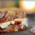 KIIRE HOMMIKUSÖÖGI SOOVITUS: Pitsatäidisega grillitud võileivad