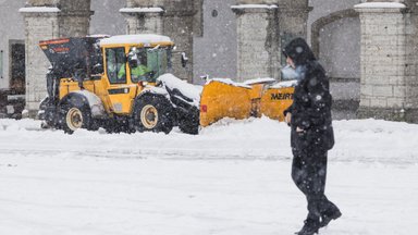 OTSEBLOGI ja FOTOD | Mõnel pool Eestis sadas maha paks lumekord. Häiritud on isegi pakivedu