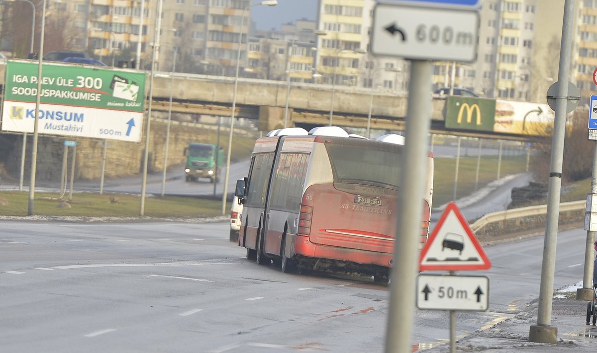 Liinibussid rikuvad liikluseeskirja
