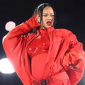 KUUMAD KLÕPSUD | Rihanna meenutas oma esimest rasedust seksikate poolalasti piltidega
