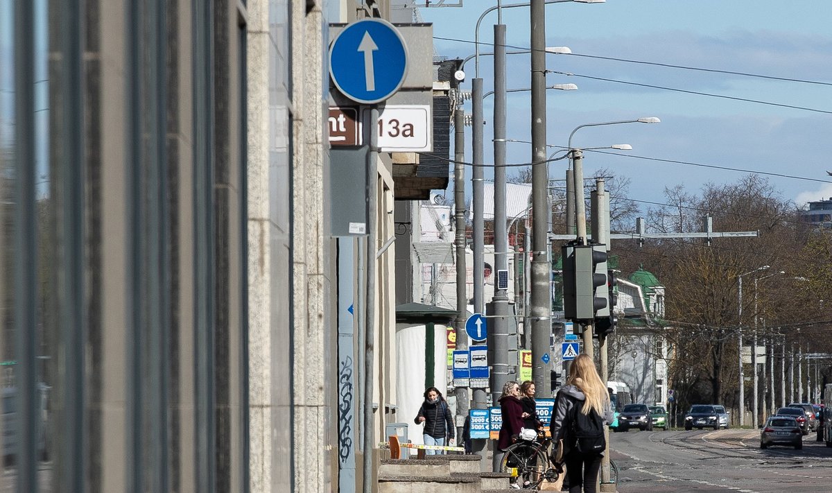 Tallinn, 24.04.2020. Inimesed vabas õhus - Kesklinn ja Lasnamägi.