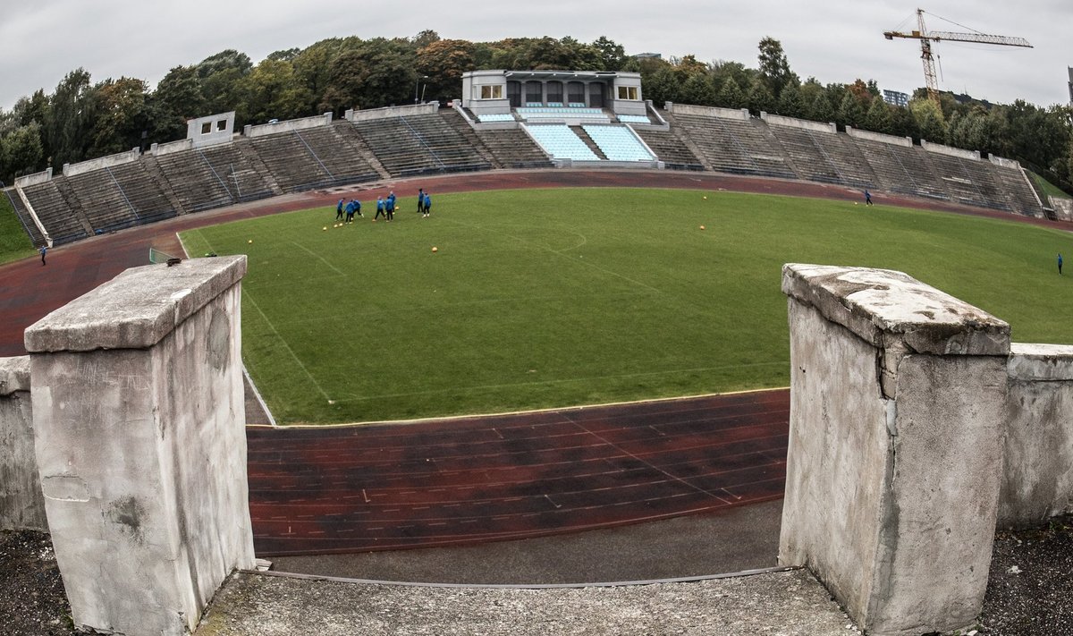 Väsinud ja laguneva staadioni uuendamiseks eraldavad nii riik kui ka Tallinna linn juba järgmisel aastal miljon eurot.