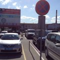FOTOD: Vene saatkonna auto parkimisel eirati keelumärki