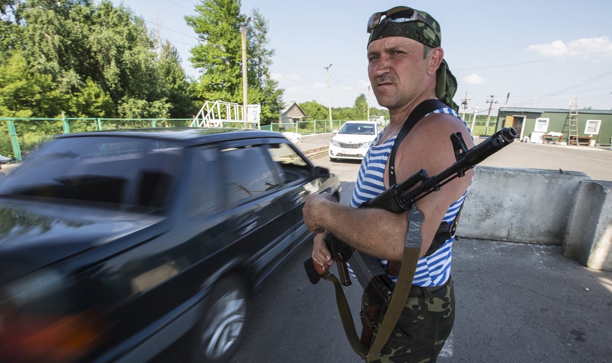Venemeelne võitleja Ukraina-Vene piiripunktis