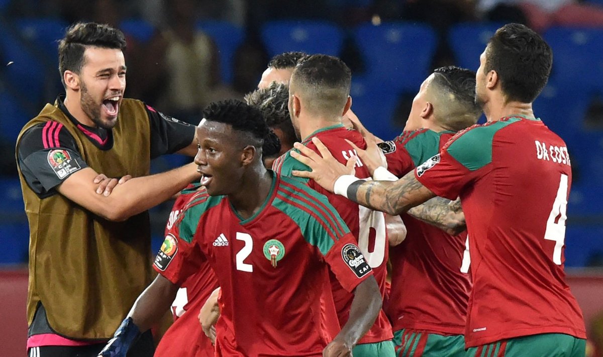 Maroko jalgpallurid juubeldavad