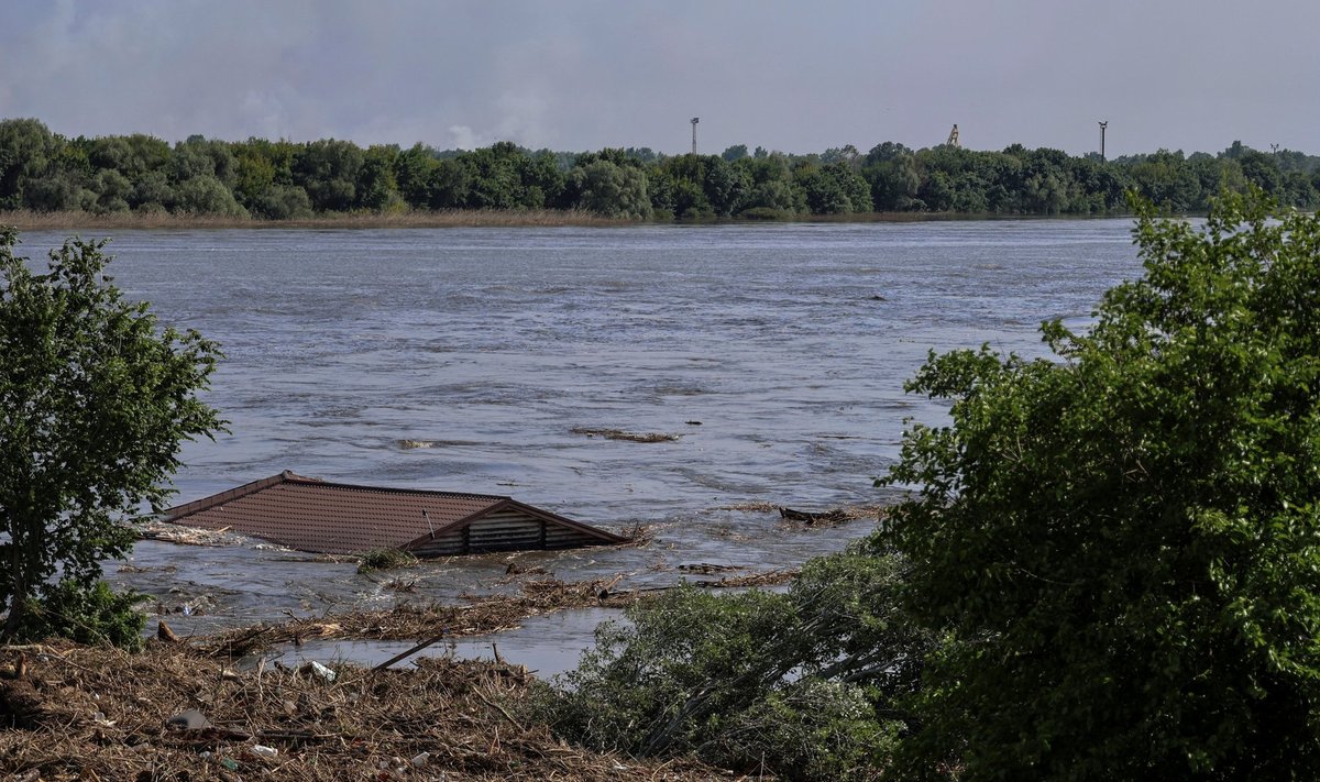 Подрыв дамбы Каховской ГЭС привел к затоплению ряда населенных пунктов