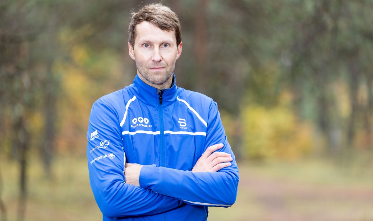 „Distants ei tapa, tempo tapab! Meenub üks jooksumaraton, kus liiga kiire tempo tõttu istusin 38 km punktis mitu minutit juhmi olemisega kõnniteel. Sportlaste keeles sain „haamri“ “, räägib Assar Jõepera.