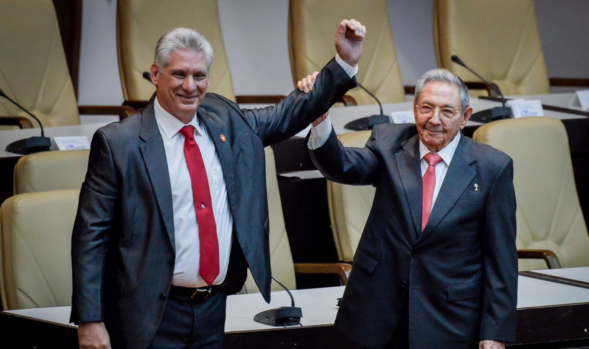 Miguel Díaz-Canel ja Raúl Castro