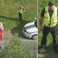 FOTOD | Läti politsei käskis noortel eemaldada autolt kleebise „Fu*k the Police“
