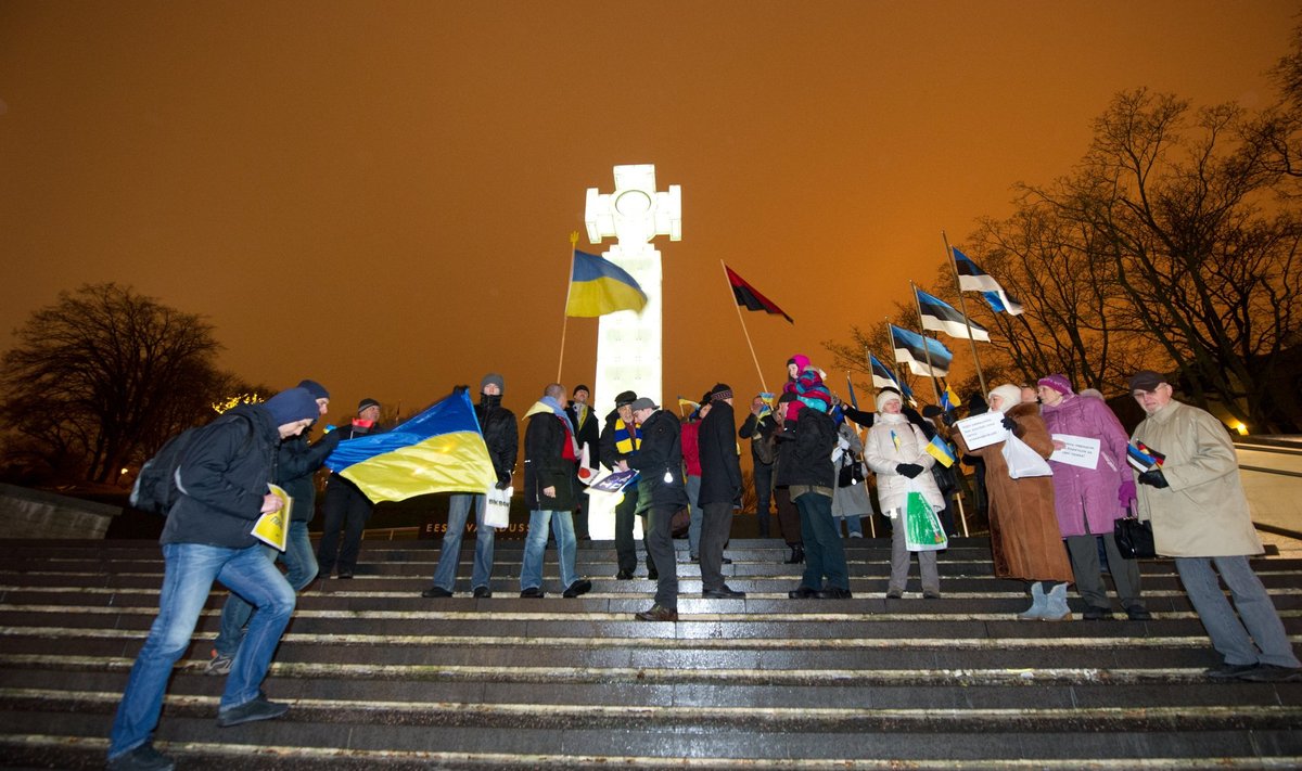 Ukraina toetusmiiting Vabaduse väljakul