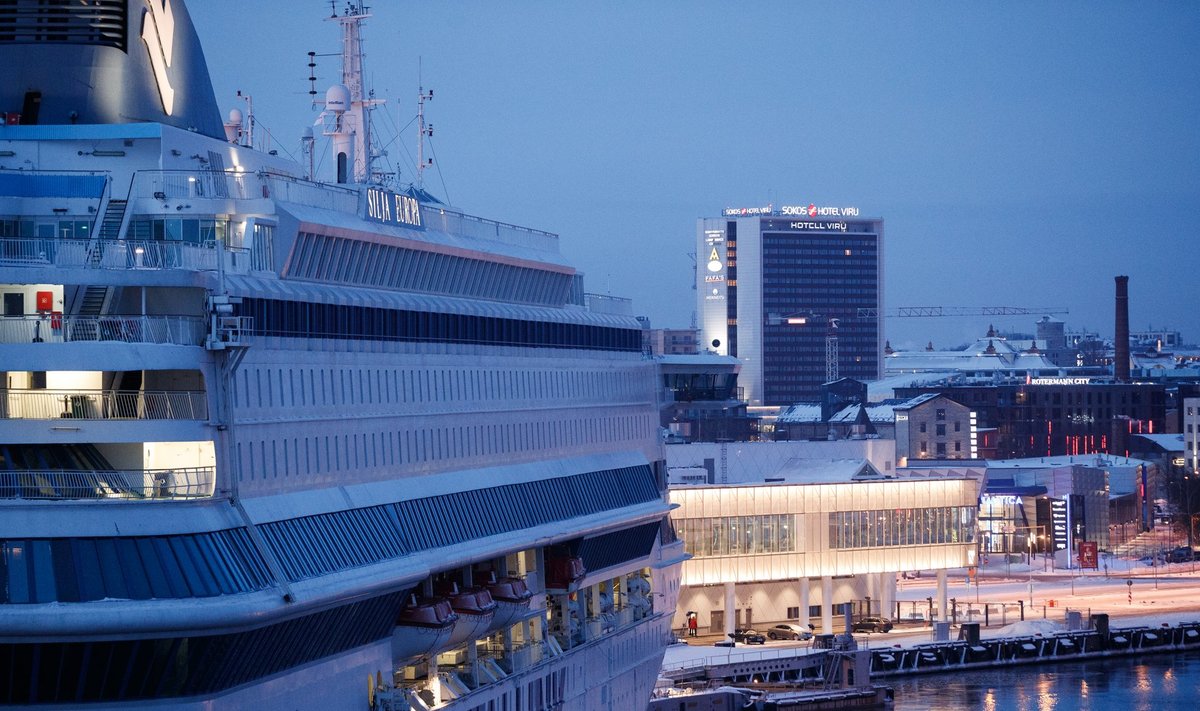 Tallinki laev ja Viru hotell