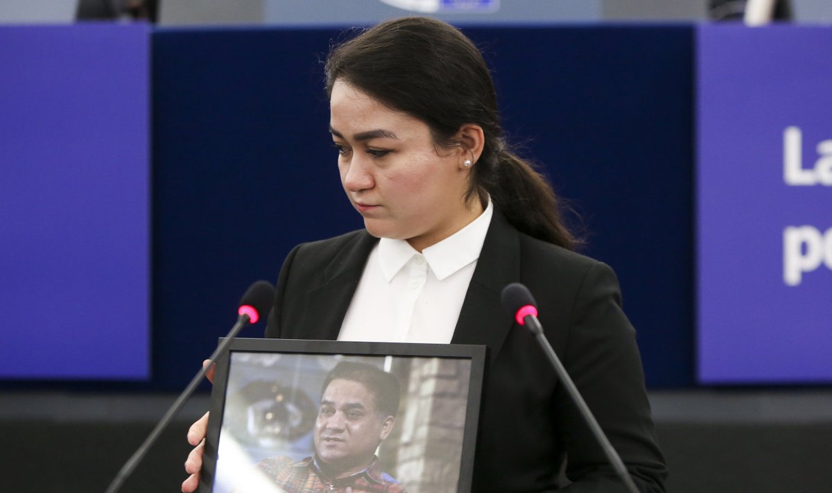 Kolmapäeval võttis Ilham Tohti tütar oma vangistatud isa nimel vastu 2019. aasta Sahharovi mõttevabaduse auhinna.