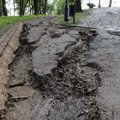 ФОТО: Сильный дождь размыл променад в Нарве