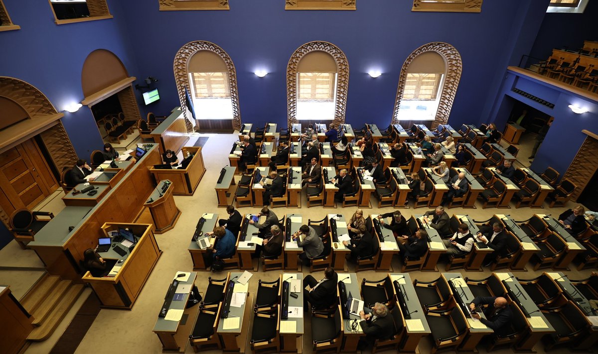 Riigikogu saal