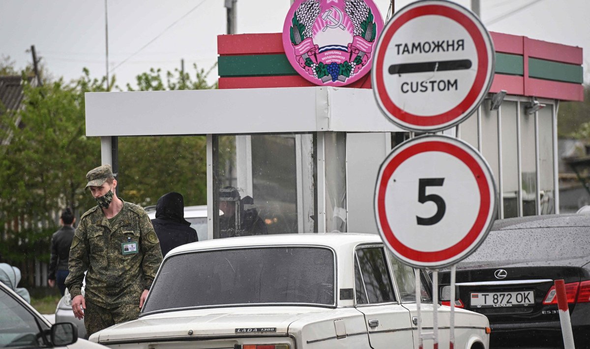 Transnistrias elab umbes 470 000 inimest. Sealsetes relvajõududes on kuni 7500 võitlejat, peale selle umbes 1500 Vene sõdurit.