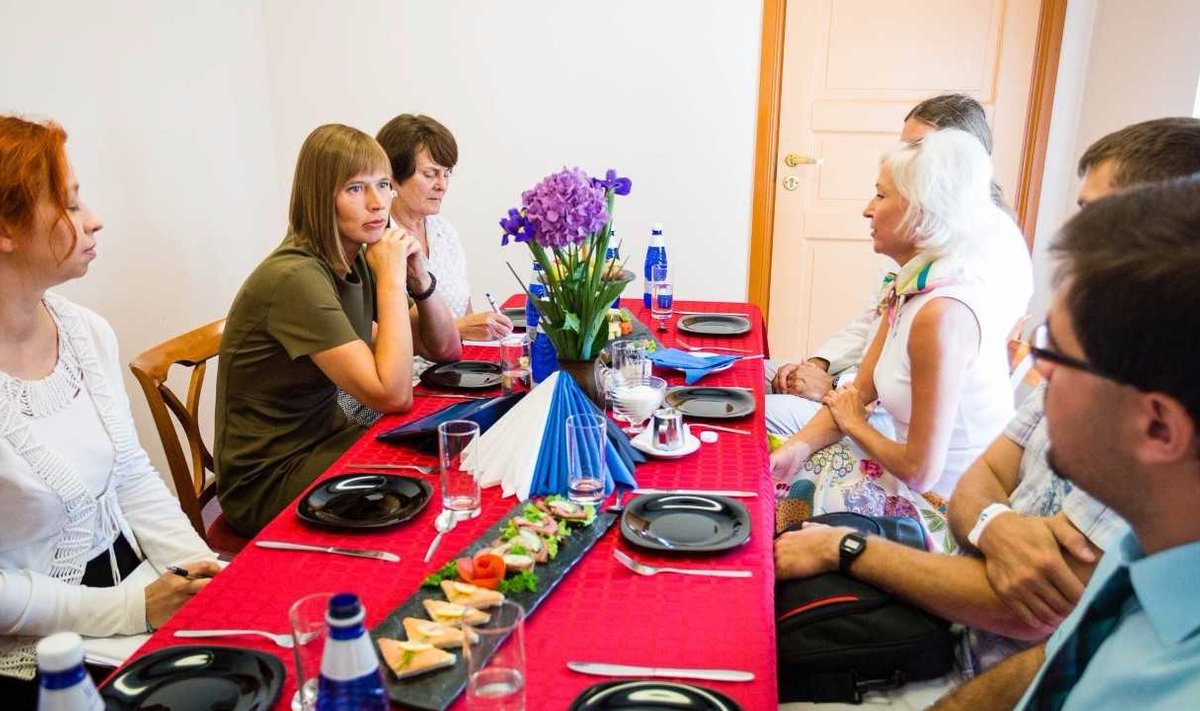 President Kersti Kaljulaid kohtus väikeerakondade juhtidega