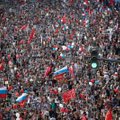 Более 10 млн россиян прошлись в ”Бессмертном полку”