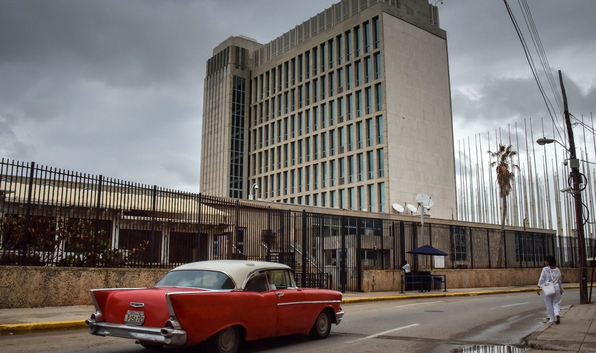 Aasta tagasi tõi USA enamiku töötajaid Havanna saatkonnast ära. Seletamatud haigestumised jätkusid ka tänavu.