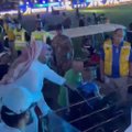 VIDEO | Araabia jalgpallifänn otsustas karikafinaali järel mängijat piitsutada