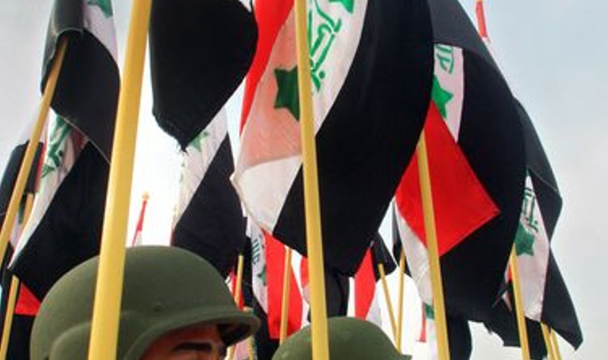 Iraagi sõdurid marssimas