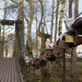VIDEO ja FOTOD: Keila-Joa rippsilla renoveerimise käigus eemaldatakse pulmaliste tabalukud