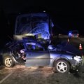 ФОТО: На шоссе Таллинн-Пярну столкнулись автобус и автомобиль, погиб пожилой мужчина